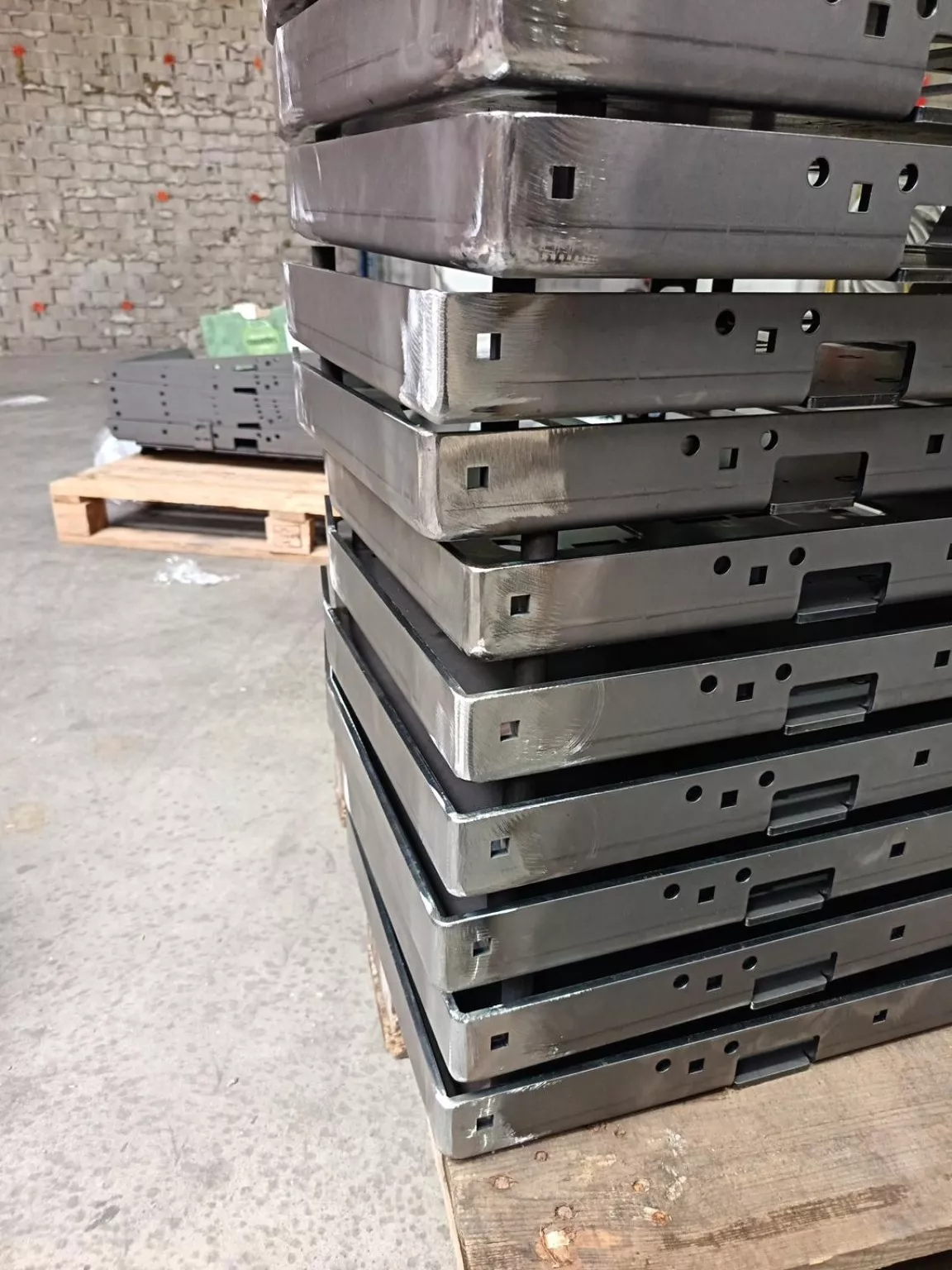 Welded carbon steel housing – series production